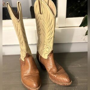 Beautiful Vintage Dan Post Exotic Cowboy Boots